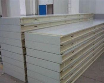 針對(duì)市場(chǎng)上出現(xiàn)的聚氨酯冷庫板相關(guān)介紹